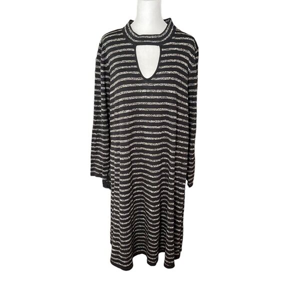 Sandra Darren Plus 1X Shift Dress Black Striped Gray Cutout Vneck Plunge - Picture 1 of 10